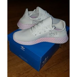 adidas originals deerupt trainers in white and lilac